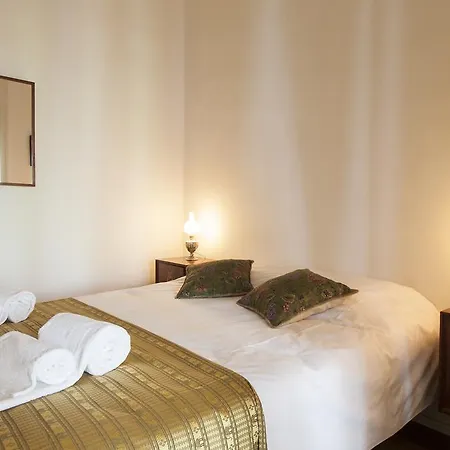Downtown Vintage Deluxe | Rentexperience. Apartment Lisbon
